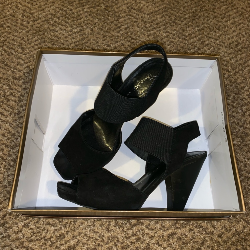 Platform sandals - Picture 3 of 3
